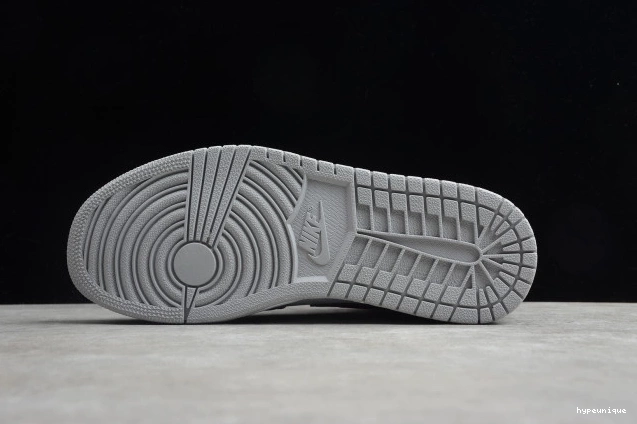 HYPE Light AIR 554724-092 1 Grey Mid Smoke Jordan 0815